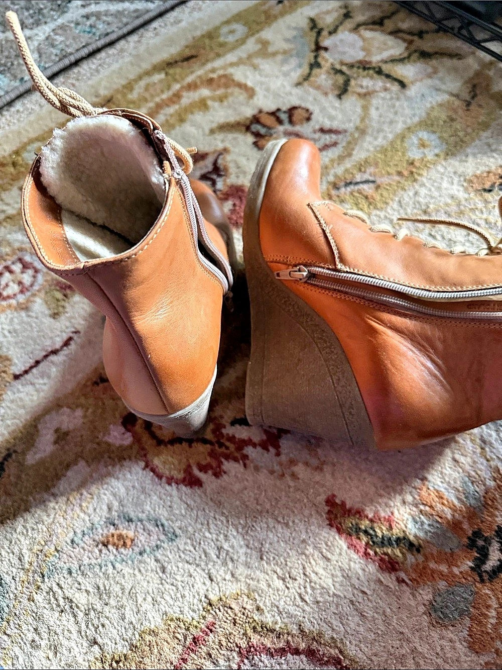 Dansko super soft genuine leather ankle boots brown with faux fur lining